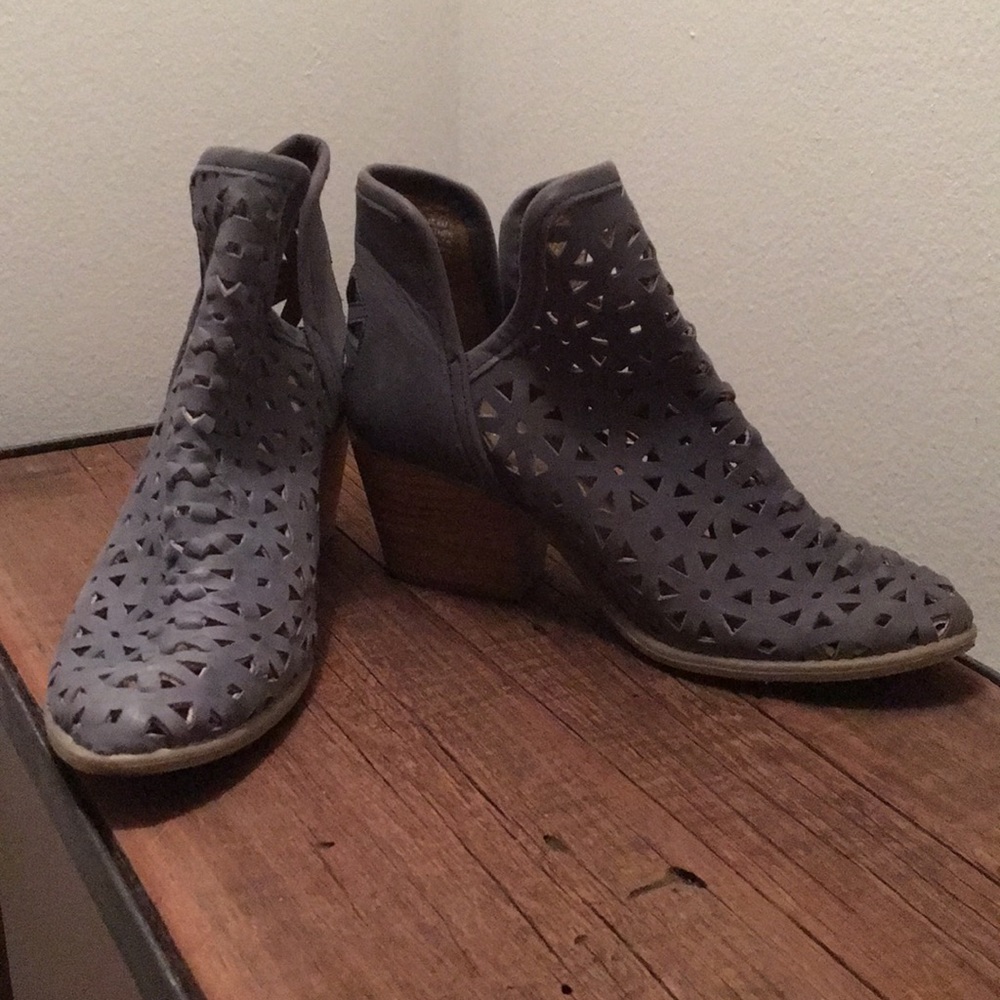 Cloudy light navy boots